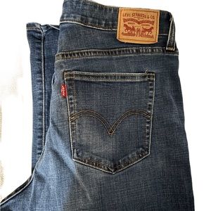 Levi’s women’s size 16 Boyfriend cut ankle length jeans